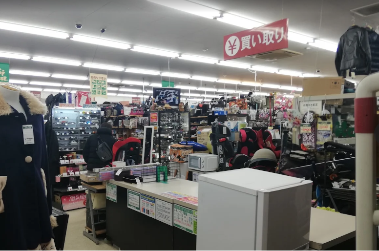 オフハウス足立南花畑店