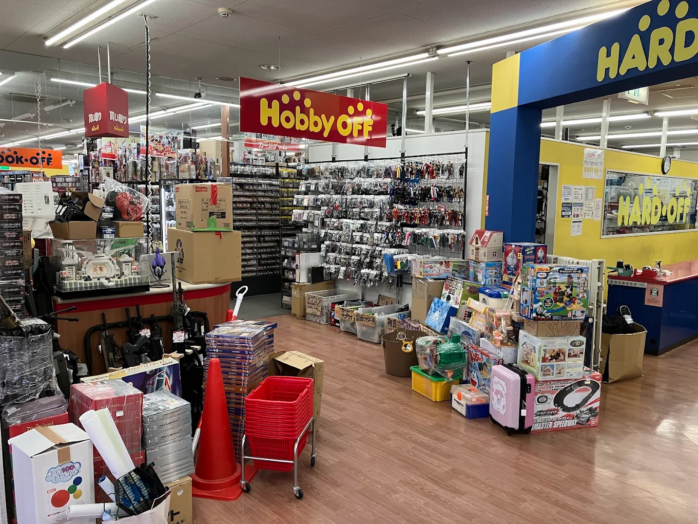 ハードオフ 松山前店