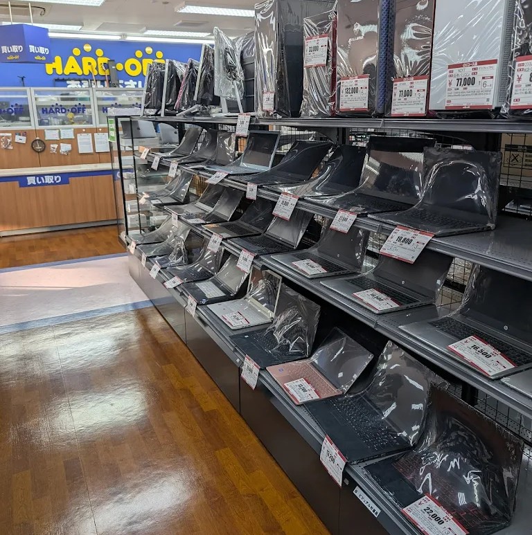 ハードオフ 沖縄那覇小禄店