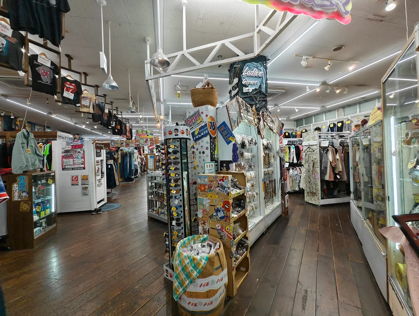 マンガ倉庫 那覇店