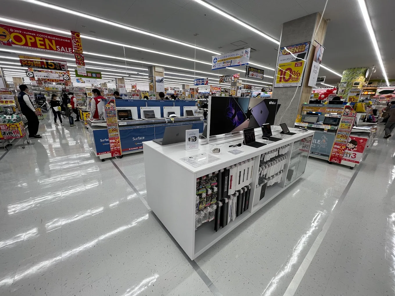 コジマ×ビックカメラ COTOE流山おおたかの森店