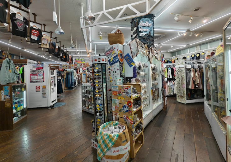 マンガ倉庫 那覇店