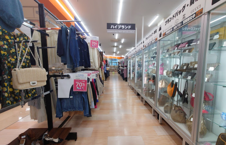 BOOKOFF PLUS シンフォニープラザ八戸沼館店